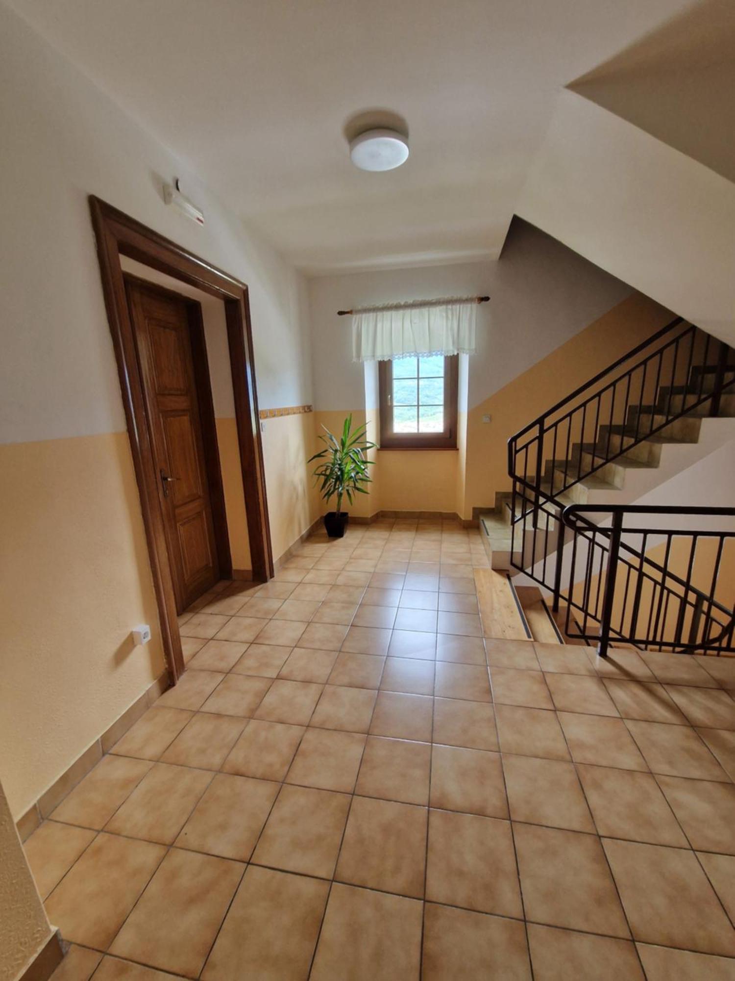 Apartma In Soba Vipavski Kriz Ajdovscina Luaran gambar